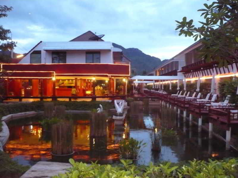普利维斯海滩度假酒店 三百峰 外观 照片